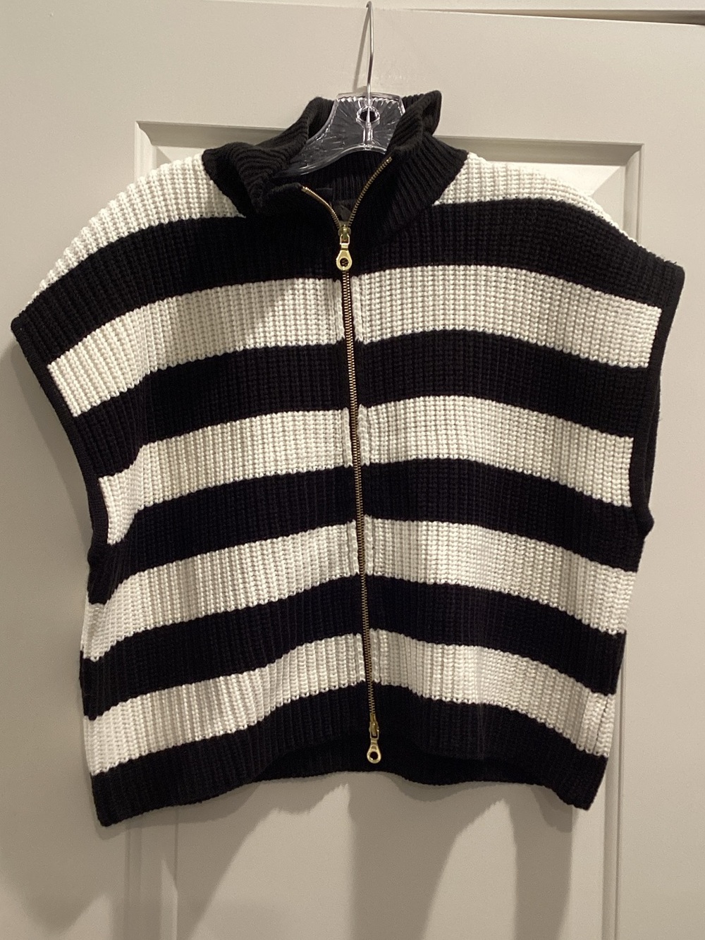 Striped Zip-Front Women's Sweater Vest - Black & White